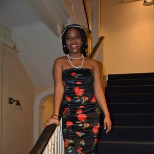 Meet your Posher, Crystal